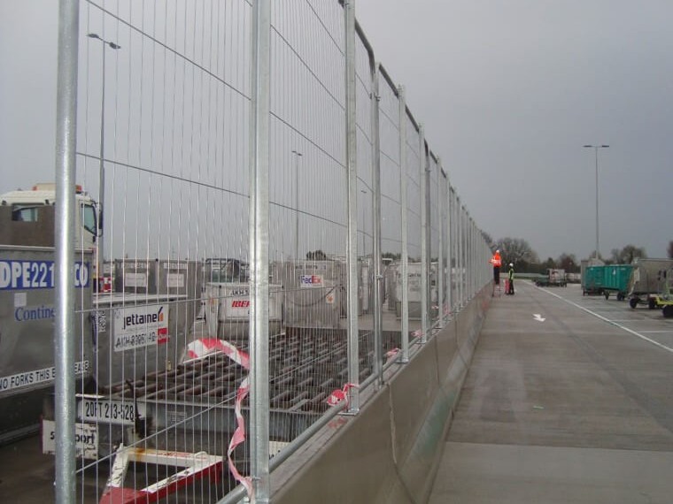 Tall fence dublin airport